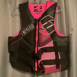 WOMEN'S USCG VEST - PINK